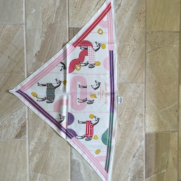 HERMÈS Garde Robe Pop Charm - Picture 3 of 7